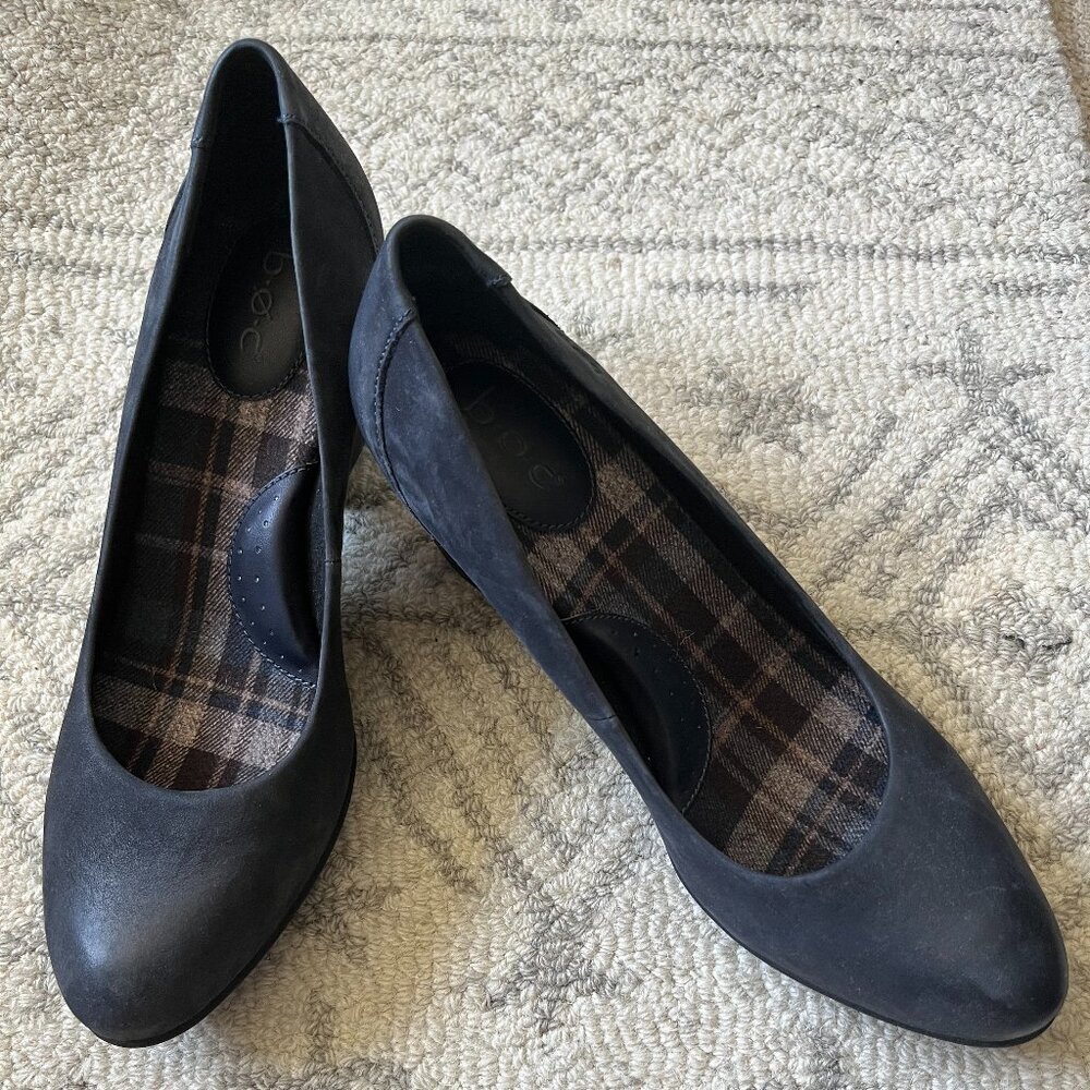 b.o.c. Navy Dark Blue Heels / Pumps Womens Size 8.5 (Size 8 runs large)